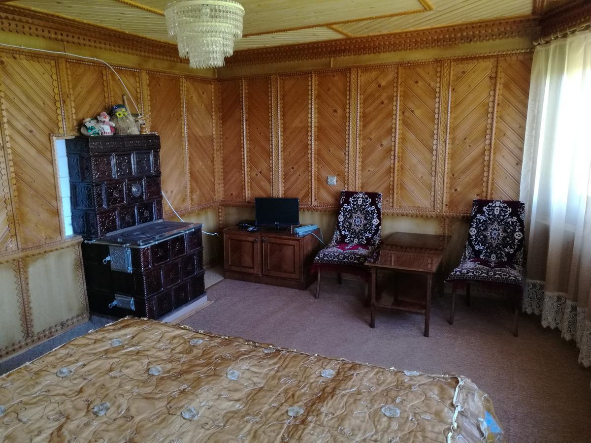Gutsulska Oselya Villa Krivopol'ye ภายนอก รูปภาพ