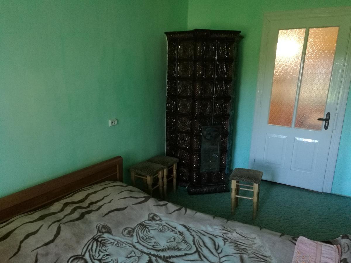 Gutsulska Oselya Villa Krivopol'ye ภายนอก รูปภาพ