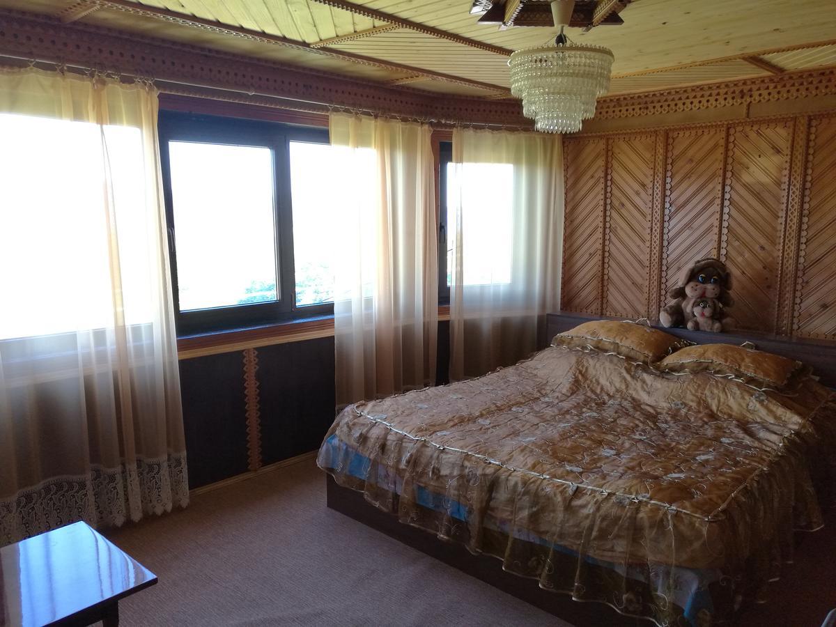 Gutsulska Oselya Villa Krivopol'ye ภายนอก รูปภาพ
