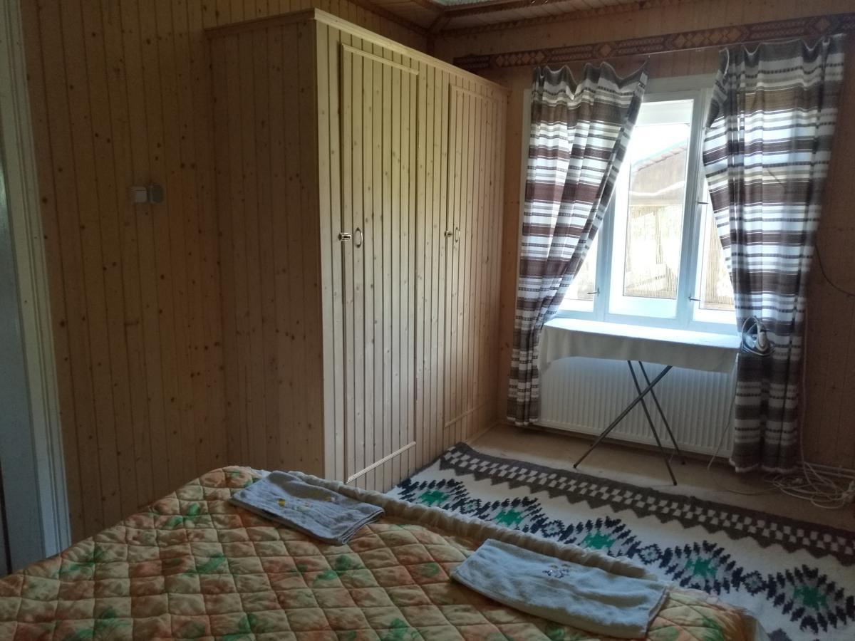 Gutsulska Oselya Villa Krivopol'ye ภายนอก รูปภาพ